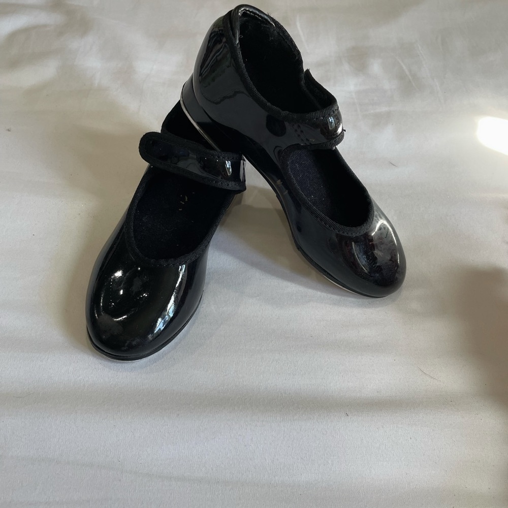 Girls tap shoes